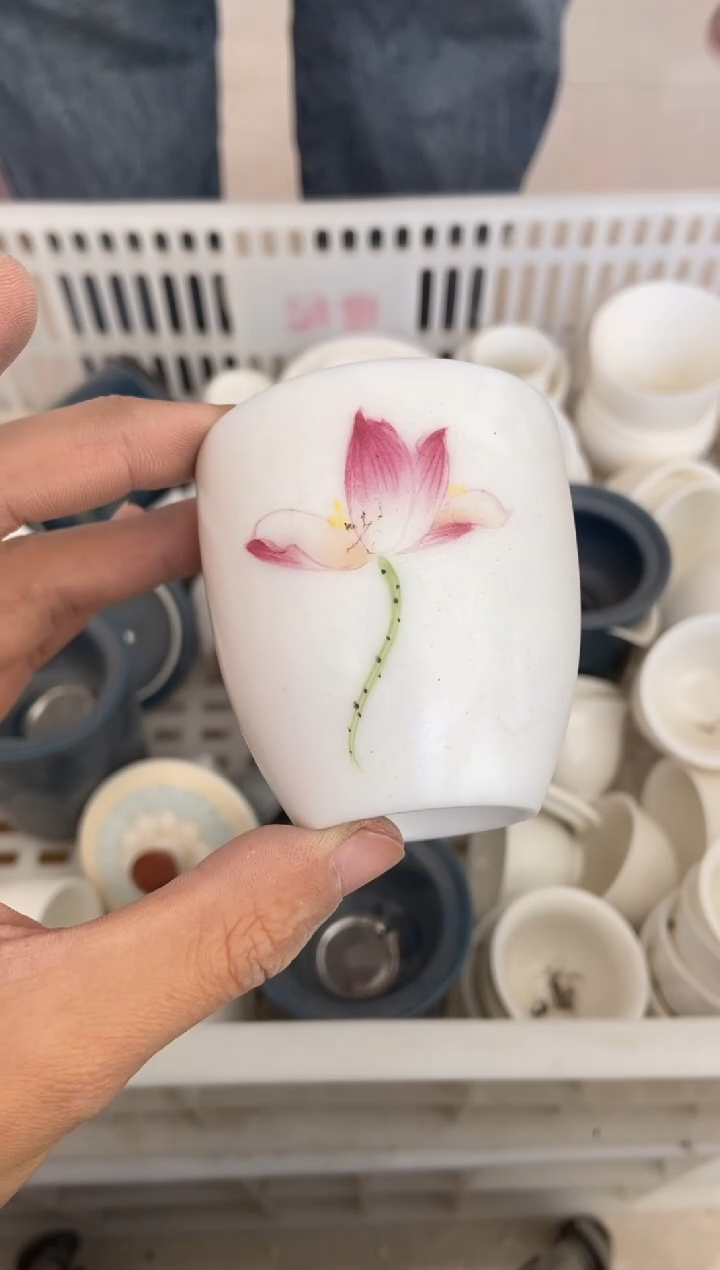 杯无运费险有瑕疵的摄影的产品有使用过的痕迹有点脏介意勿拍