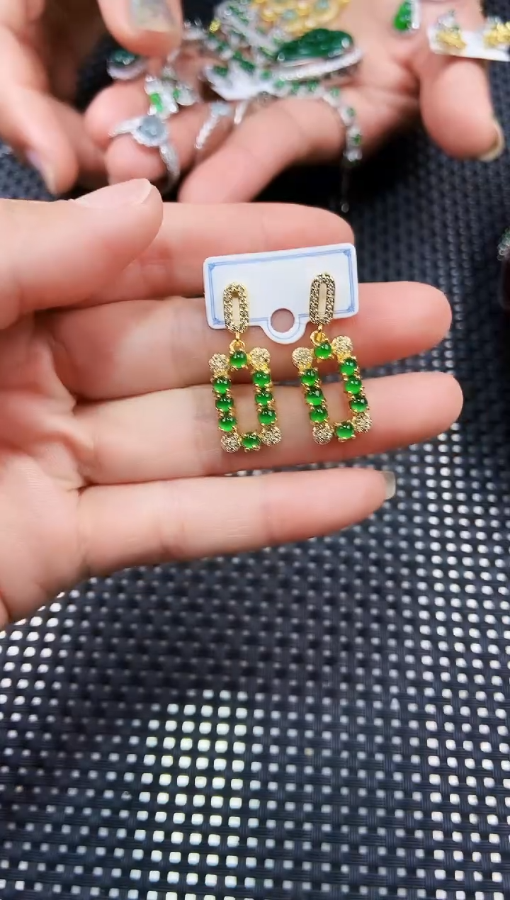 【闪购商品】翡翠耳饰未镶嵌111111111