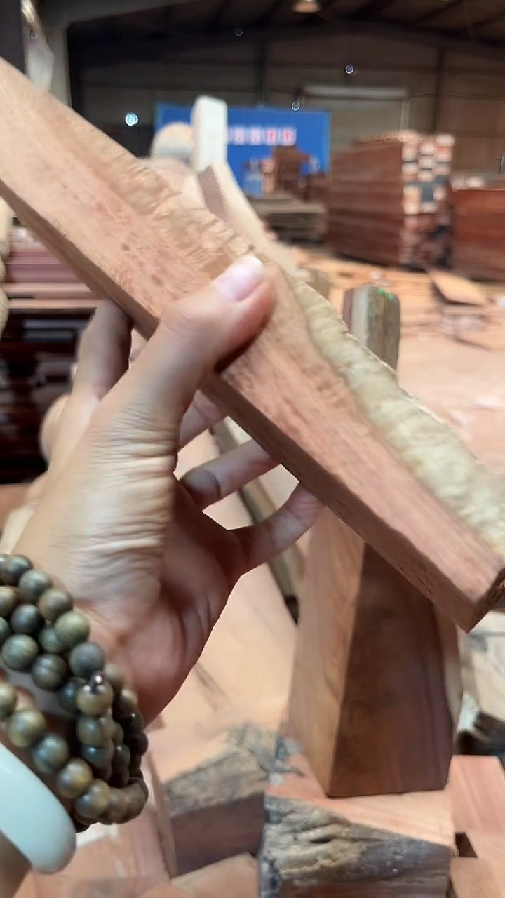 贡木以*各种红木家具边角料