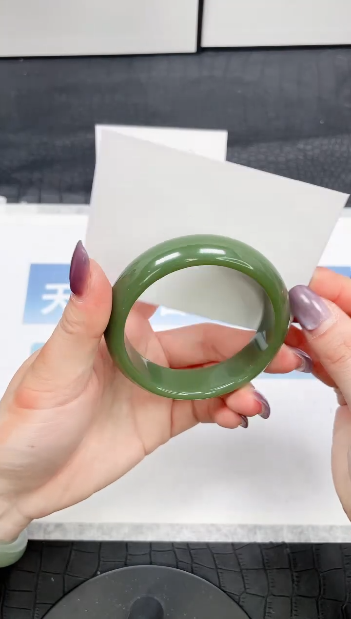 【闪购商品】石英质玉手镯未镶嵌03-56