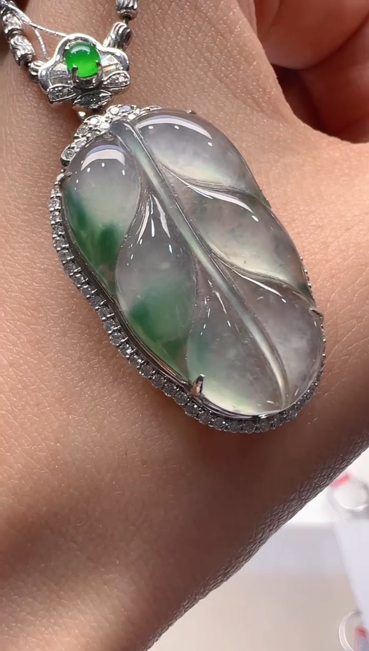 【闪购商品】翡翠吊坠(不含链)18K金镶嵌多样性团购发一件