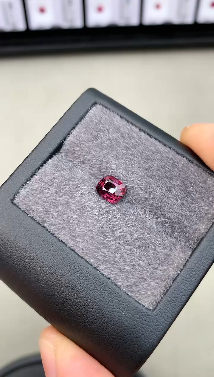 【闪购商品】定制尖晶石裸石未镶嵌2.08ct 枕型 葡萄色调