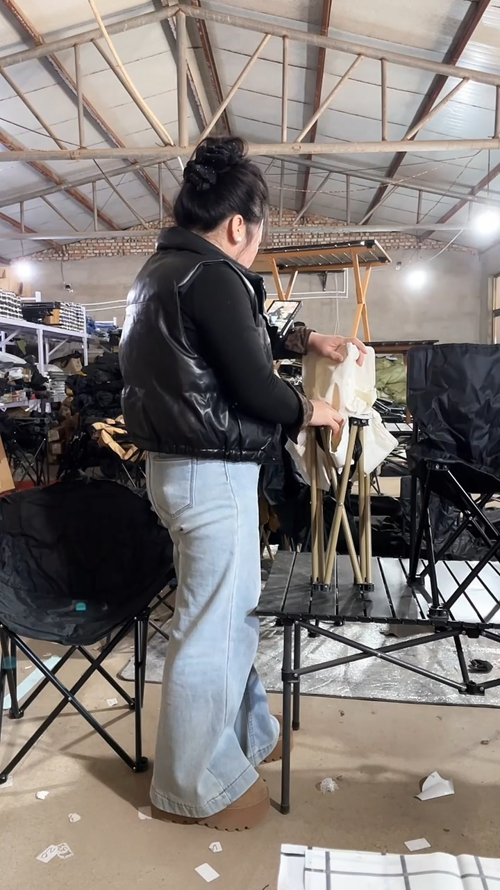 铁生锈 中号 折叠靠背 颜色随机