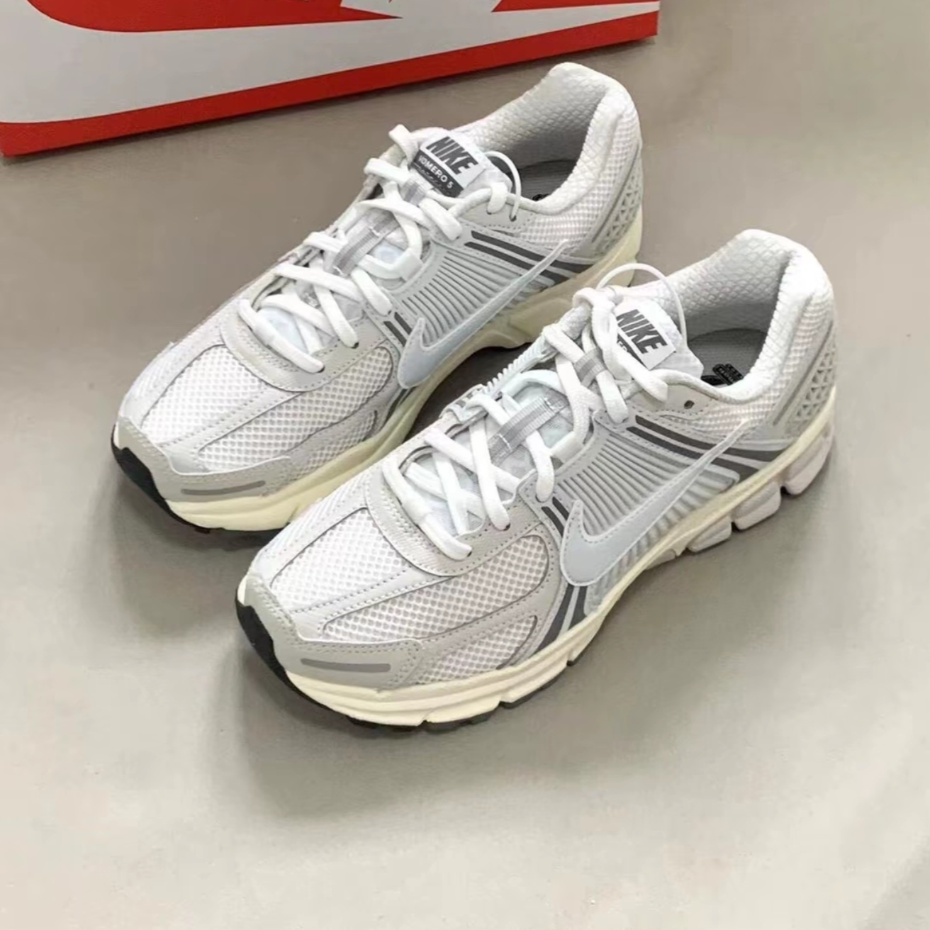 Nike耐克跑步鞋ZOOM VOMERO 5网面复古老爹鞋HF0731-007