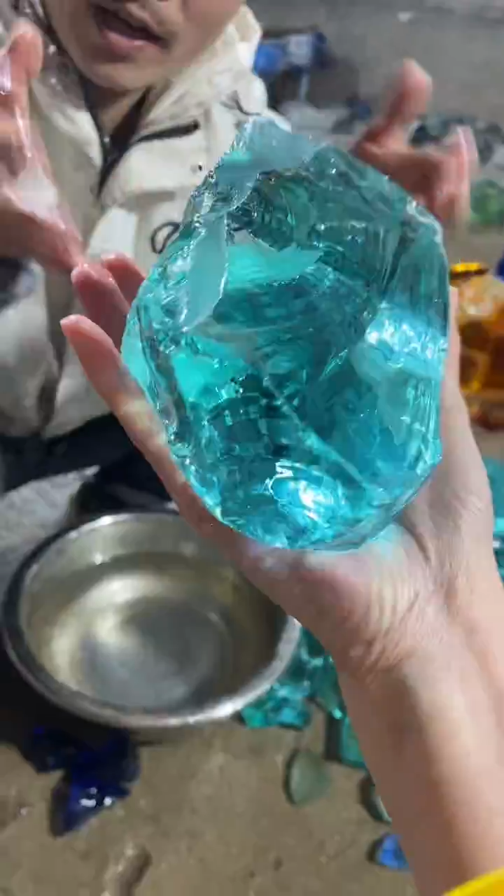 新疆五彩石原石摆件