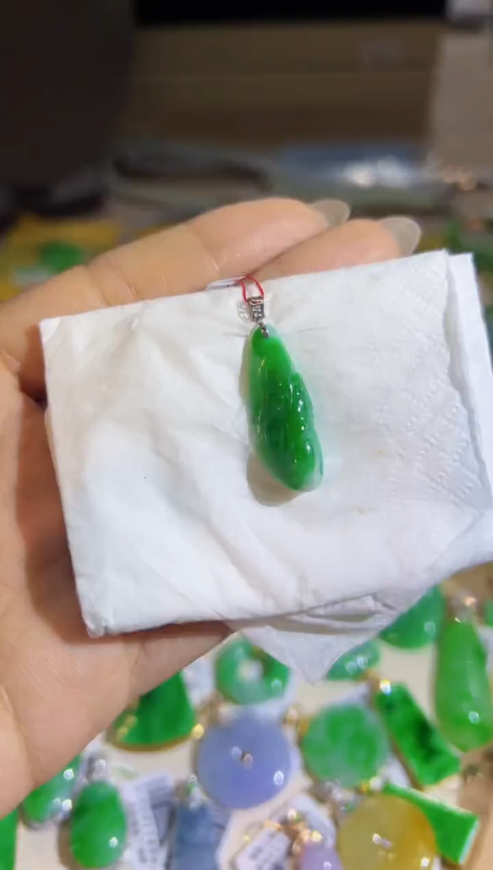 【闪购商品】翡翠颈饰18K金镶嵌Q缅料A货翡翠/支持复检/一件