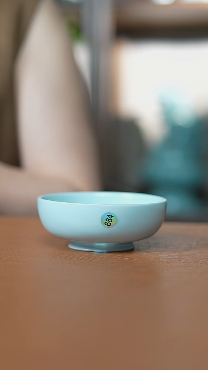 瓷片仿古月白卷足普洱杯微瑕684