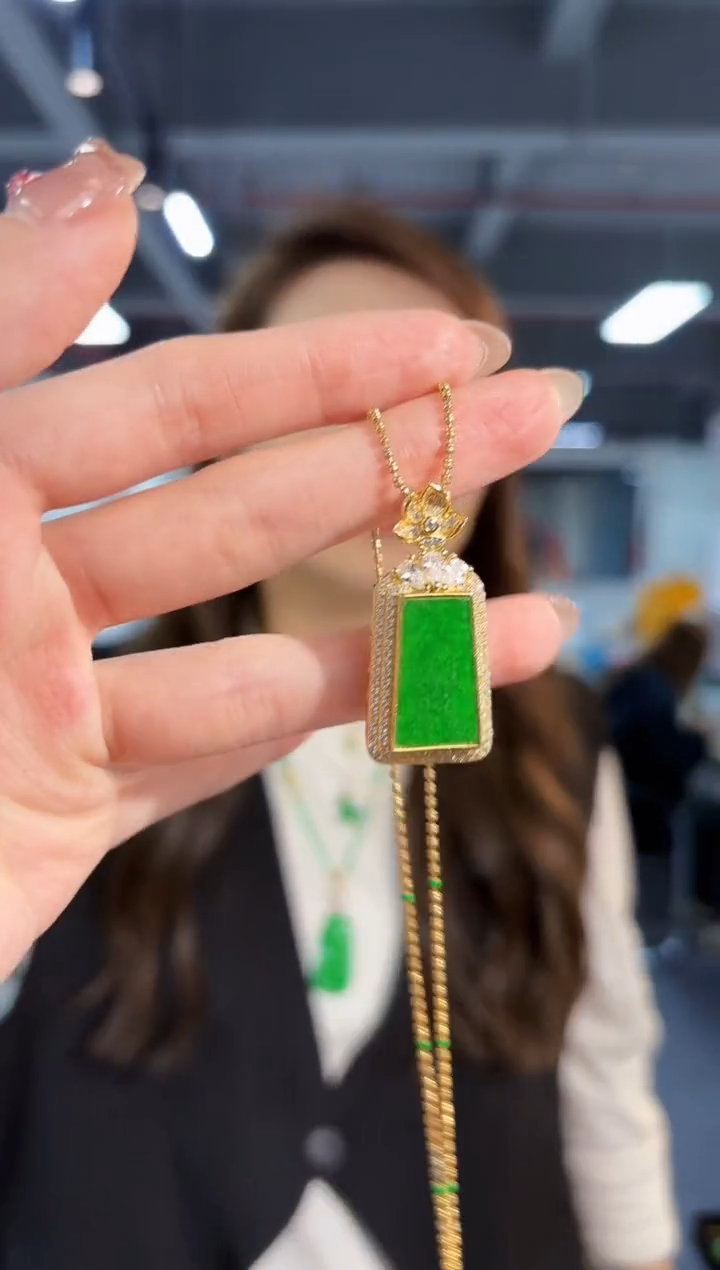 【闪购商品】翡翠吊坠(不含链)未镶嵌缅料A货/支持复检/一件