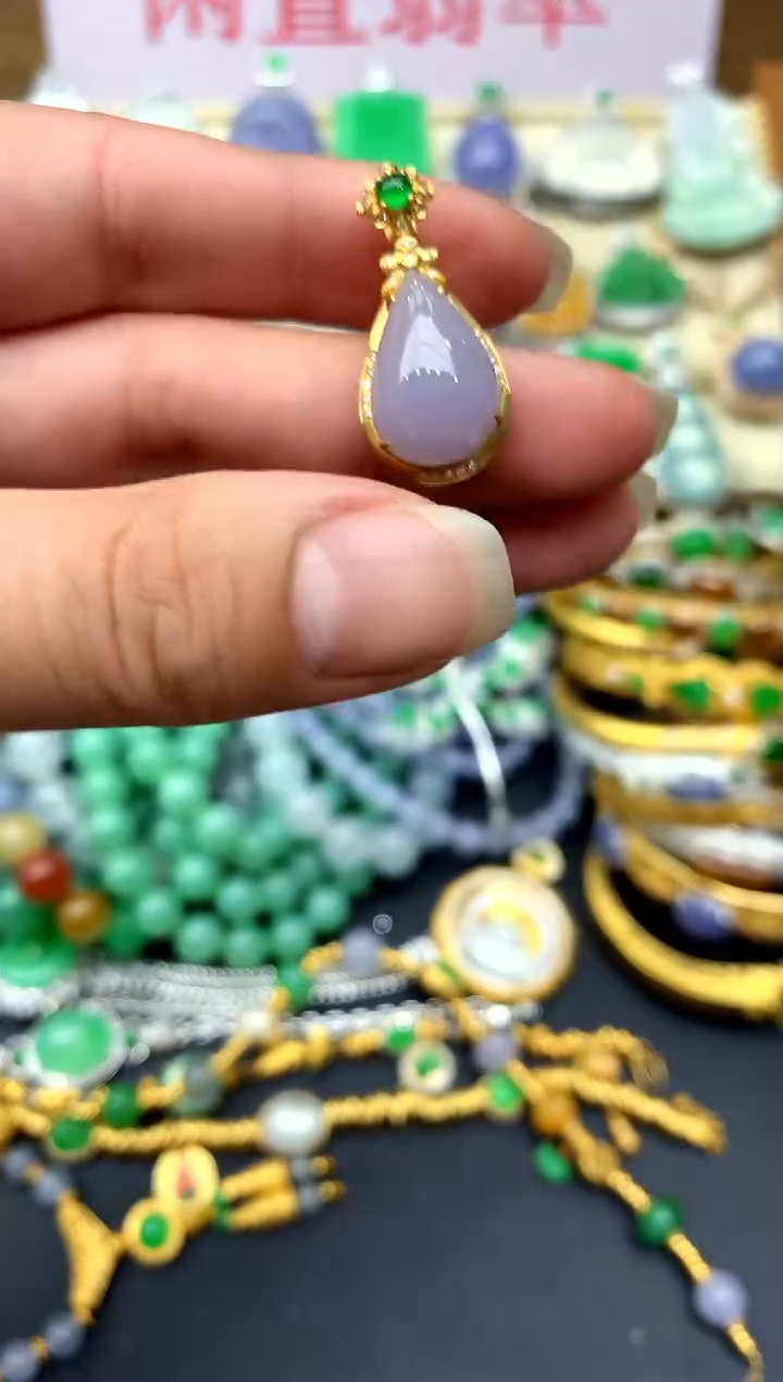 翡翠18K金镶嵌颈饰244-中国好珍宝