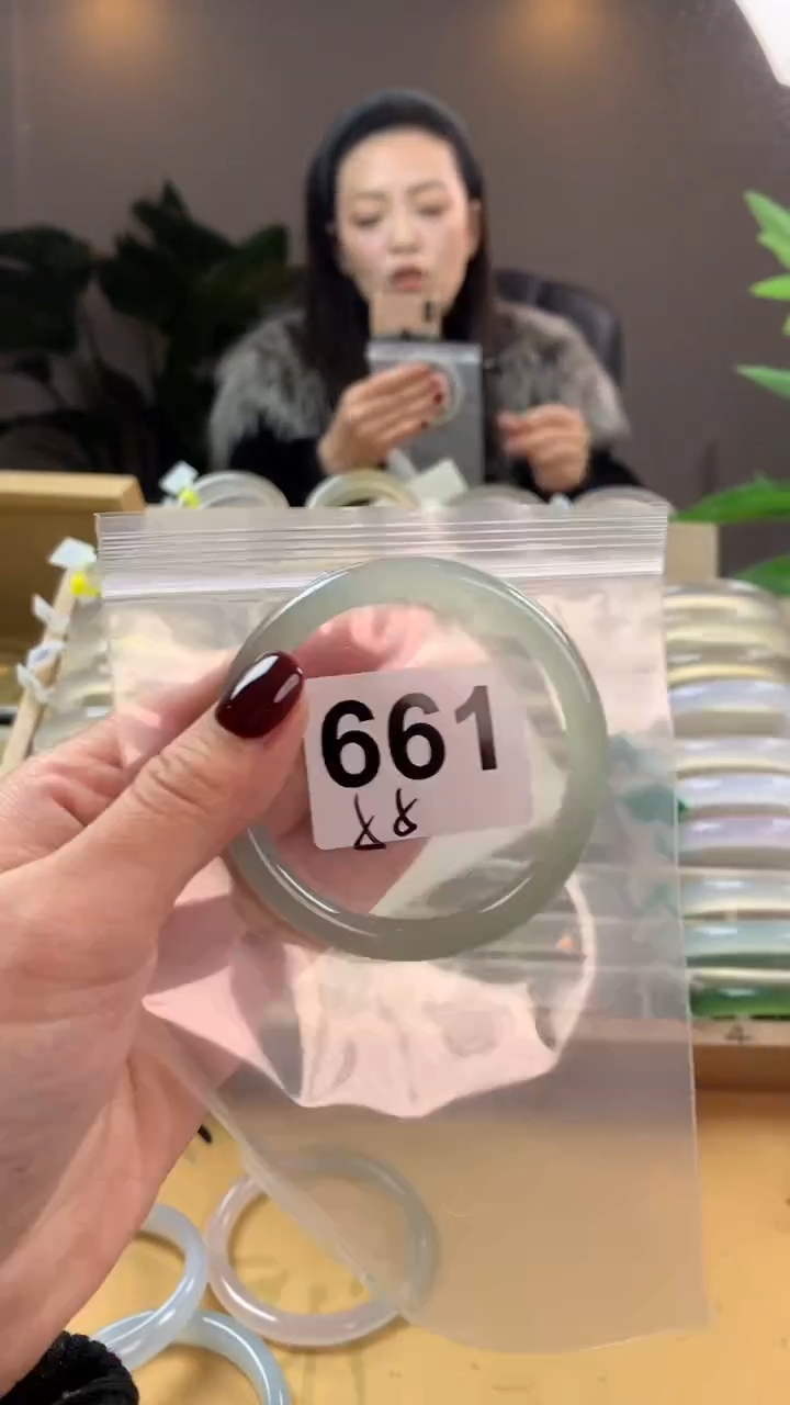 【闪购商品】玛瑙/玉髓手镯未镶嵌661
