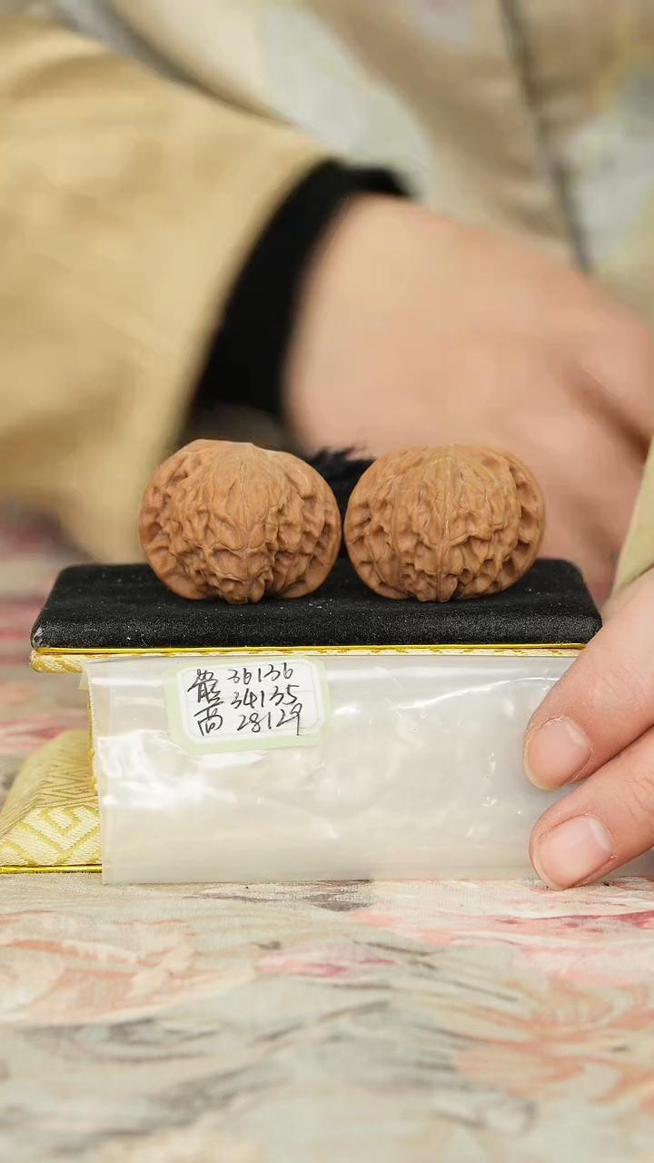 【闪购商品】文玩核桃把件磨盘