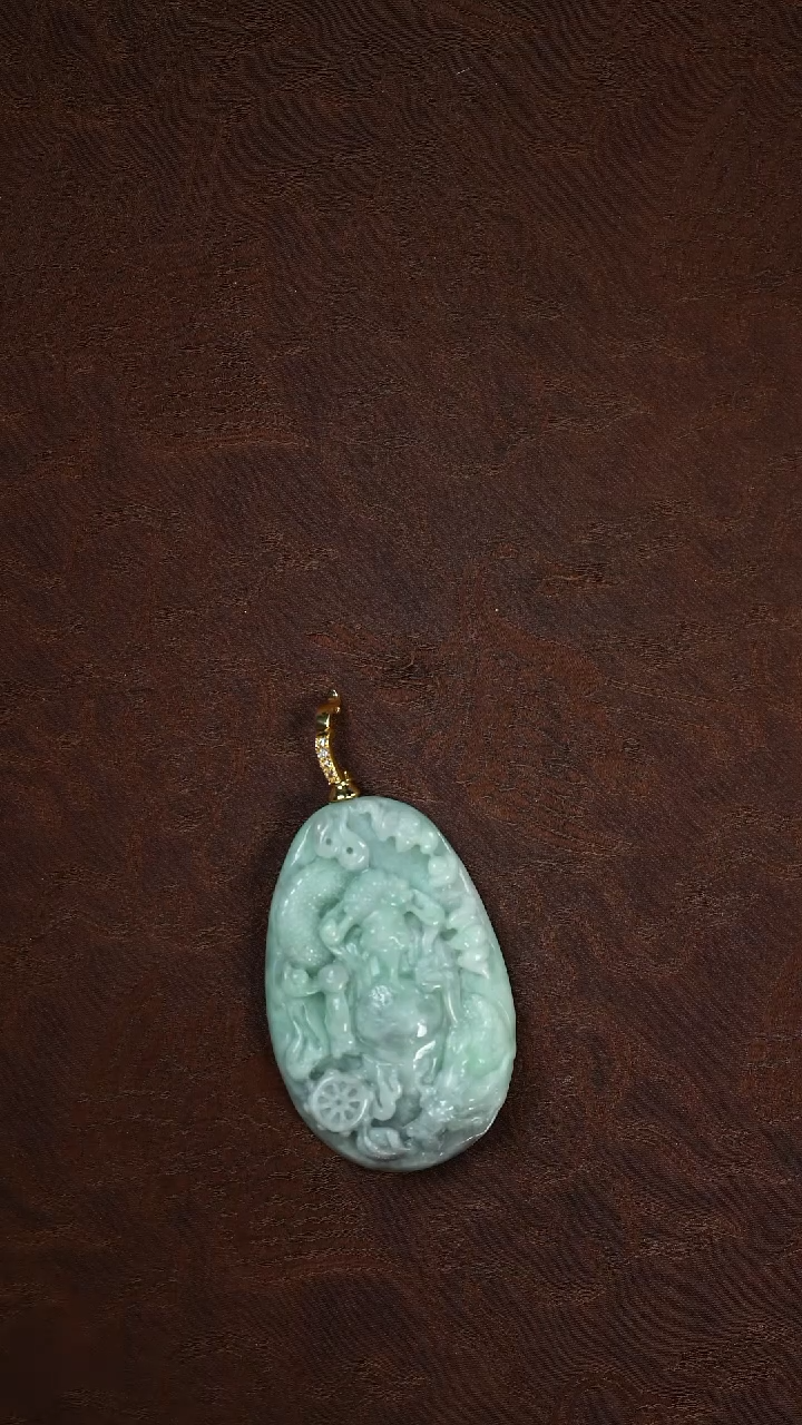 未镶嵌挂件翡翠小**?闪购 龙牌