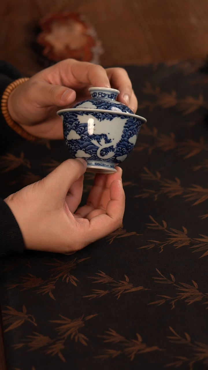 【闪购商品】杯宣之堂青花暗刻文瑶盖碗