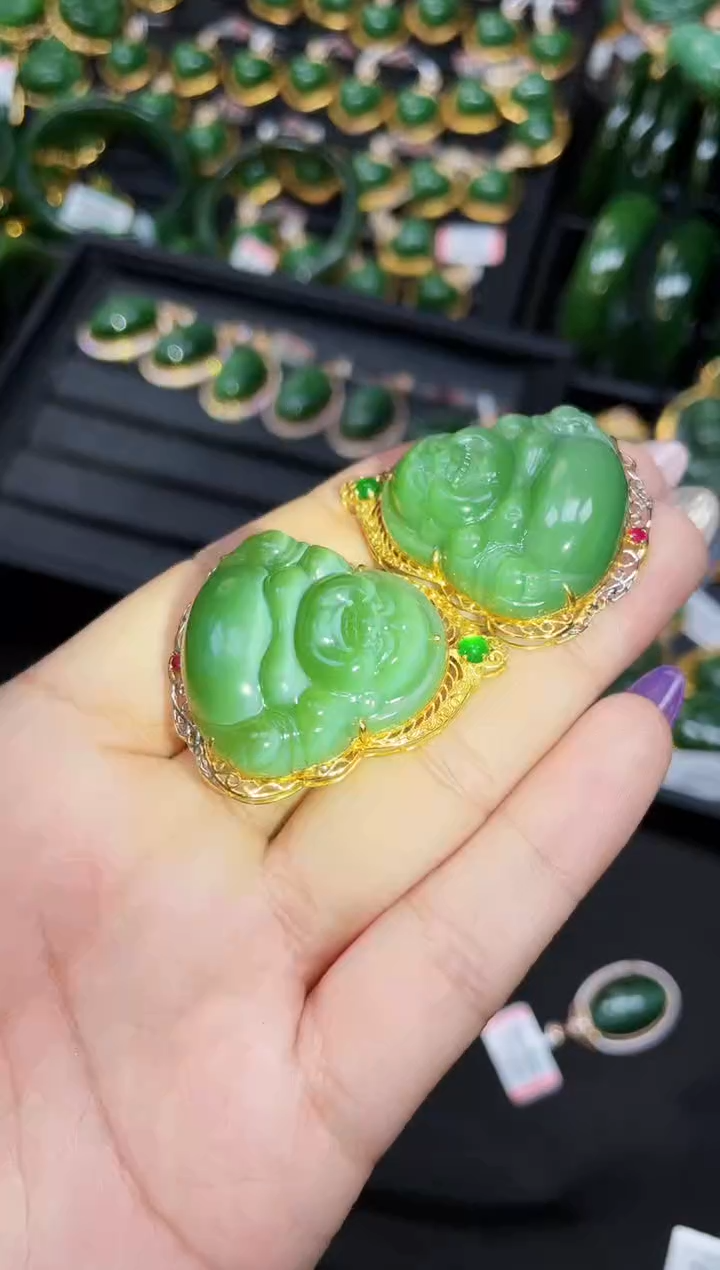 【闪购商品】和田玉吊坠18K金镶嵌多样性发一