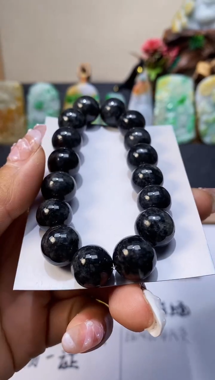 【闪购商品】翡翠颈饰未镶嵌A货翡翠