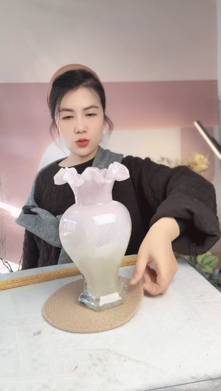 111直播玻璃花瓶