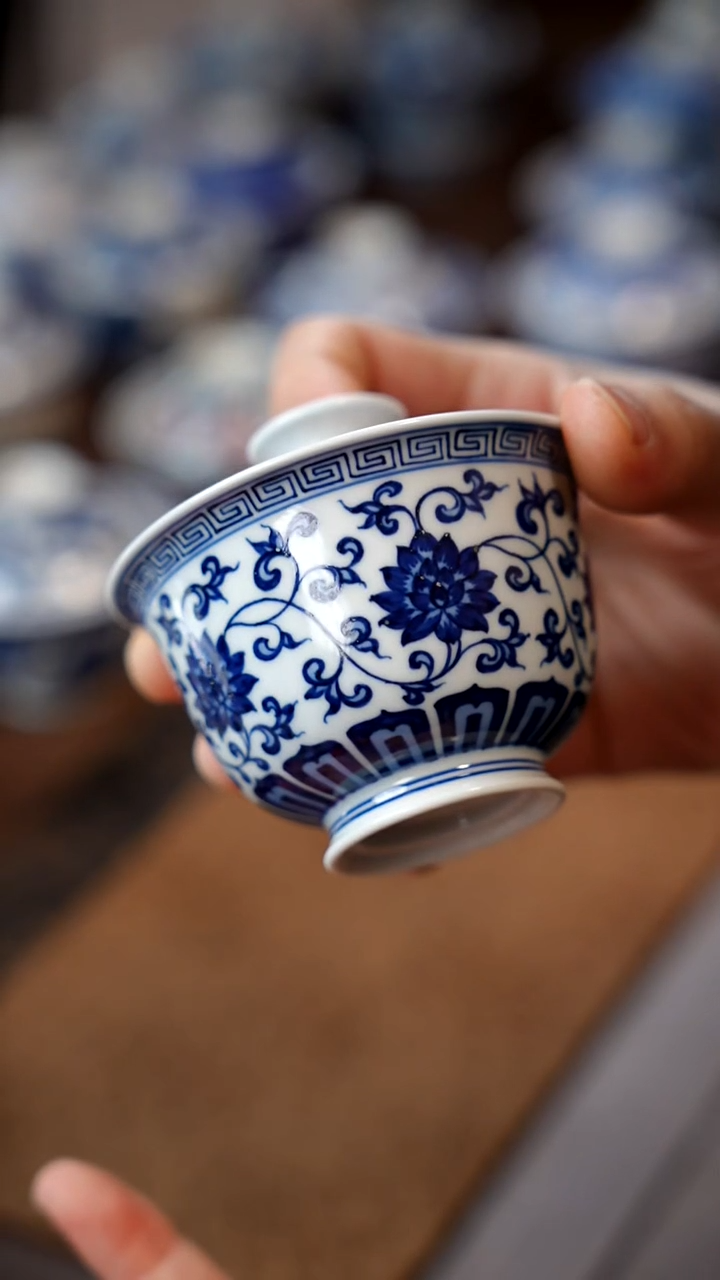 春风缠枝盖碗111111