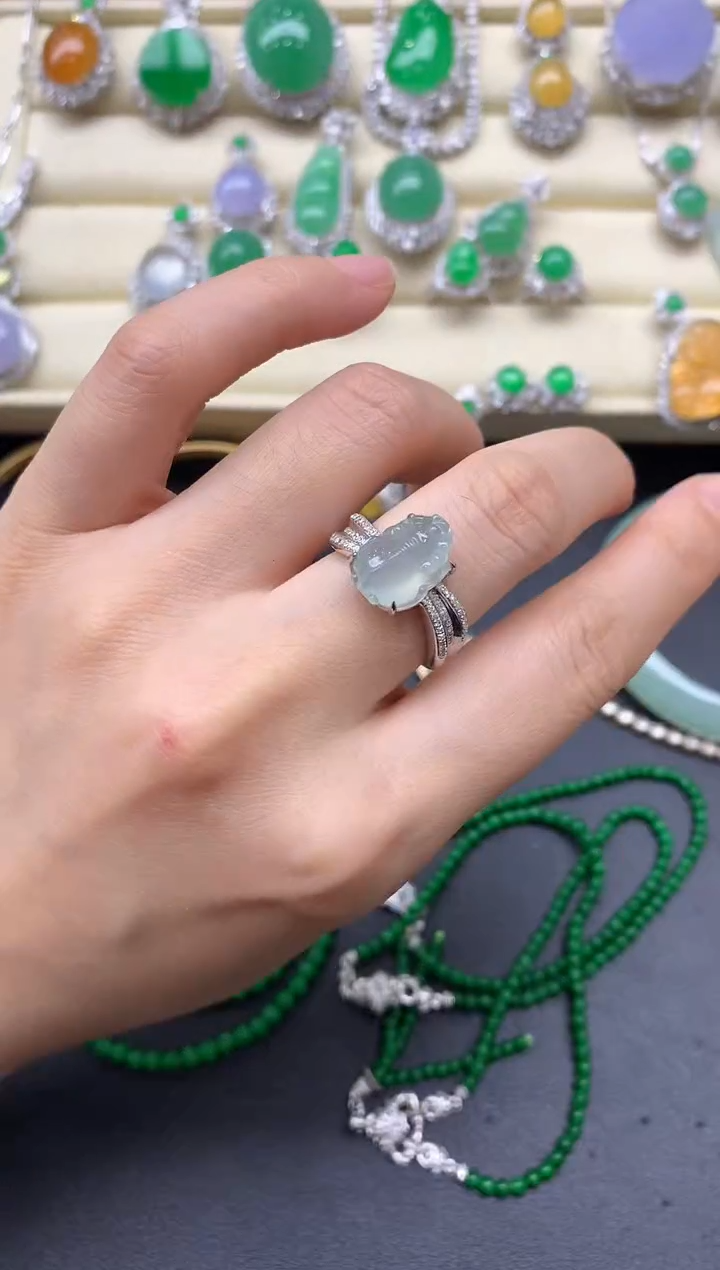 翡翠18K金镶嵌戒指187-中国好珍宝