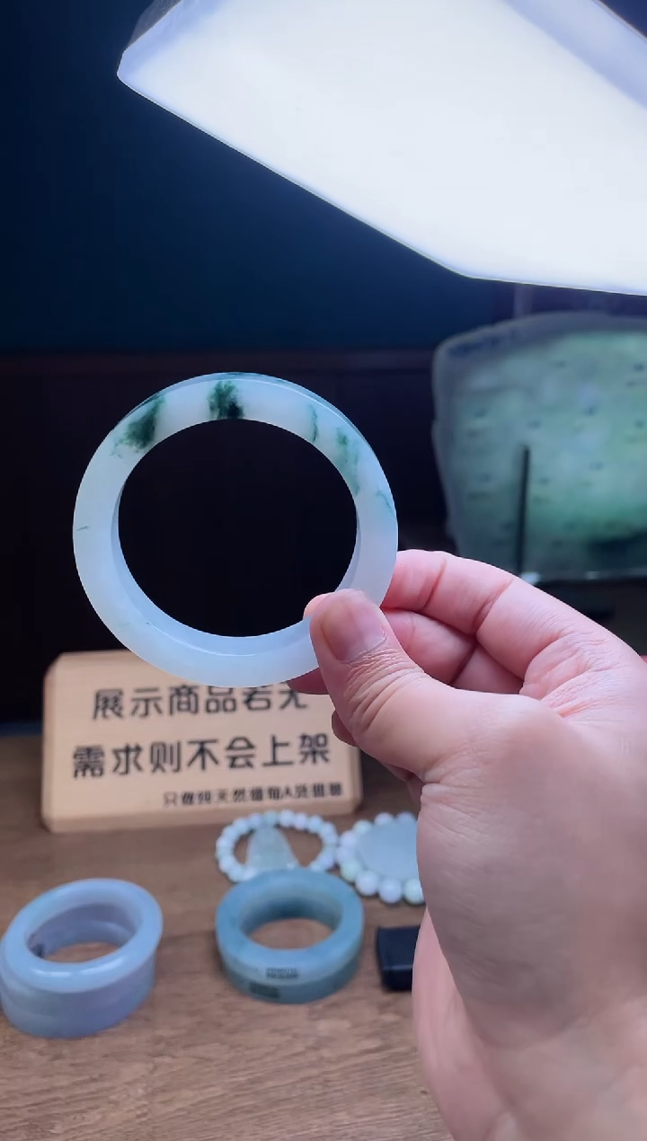 【闪购商品】定制翡翠手镯未镶嵌定制