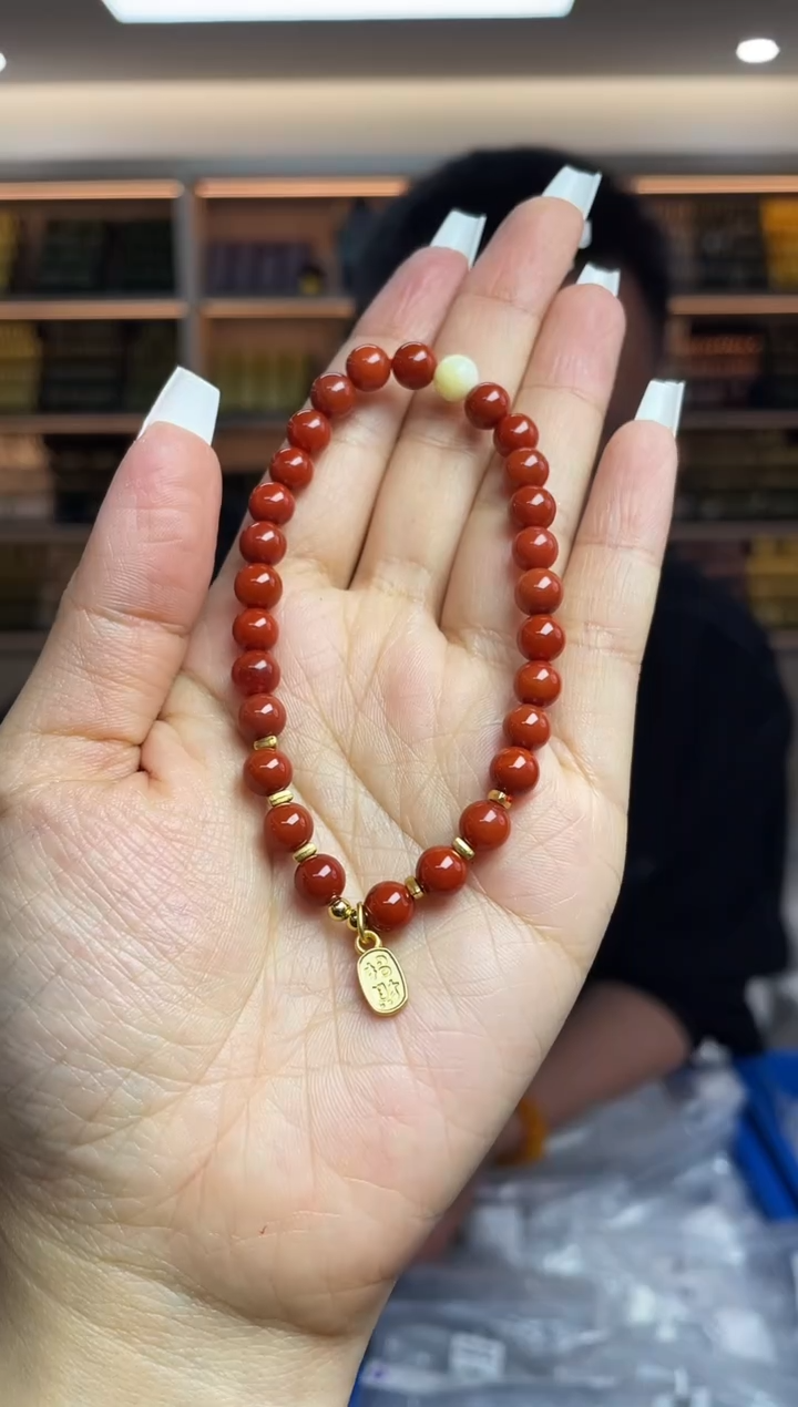 【闪购商品】南红玛瑙`未镶嵌多样性发一件