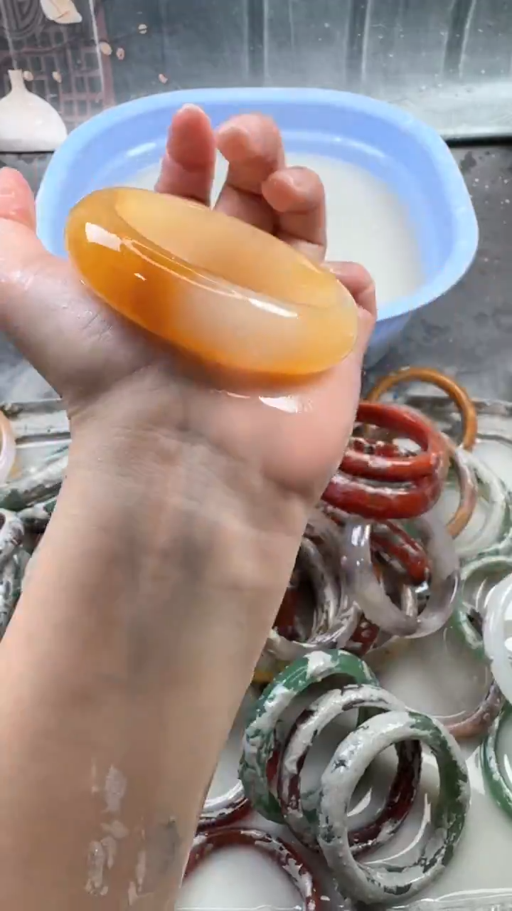 【闪购商品】石英质玉手镯未镶嵌89