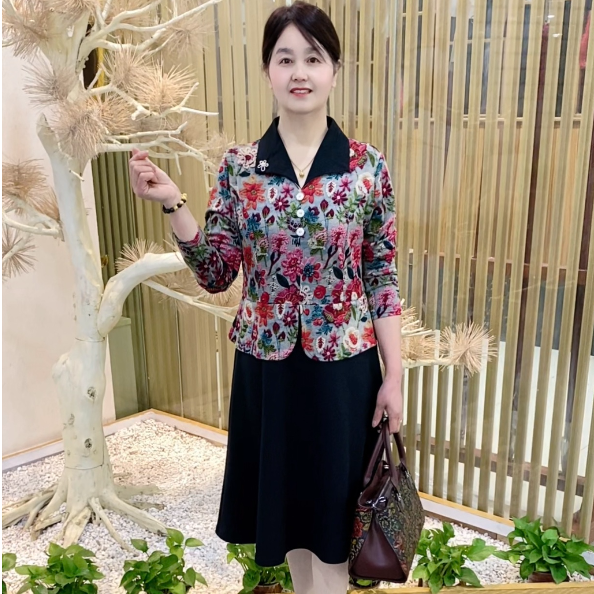 春季新款妈妈装洋气显瘦气质百搭长袖复古印花中长款拼接连衣裙