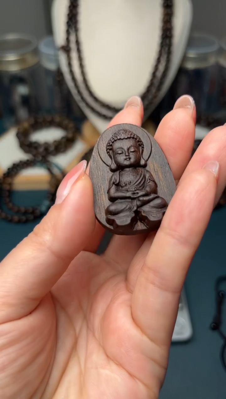 【闪购商品】沉香木吊坠越南芽庄白奇楠雕件