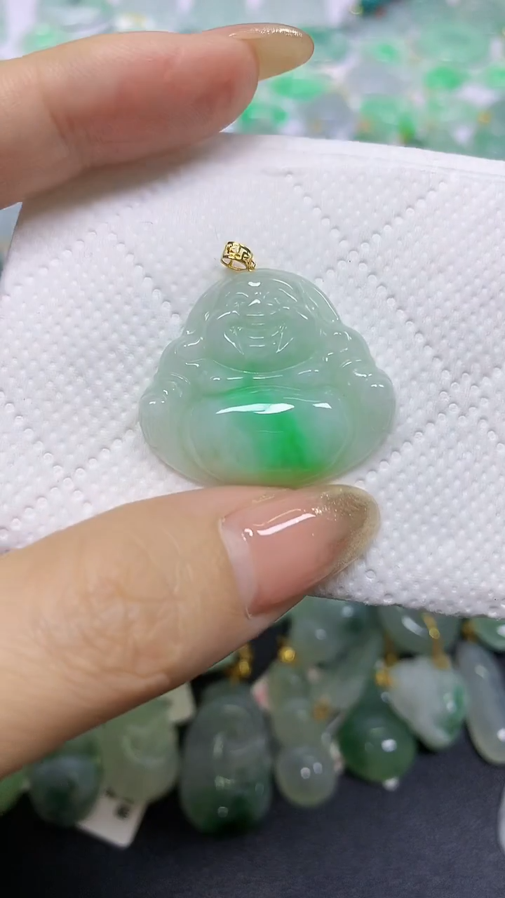 颈饰18K金镶嵌翡翠A货