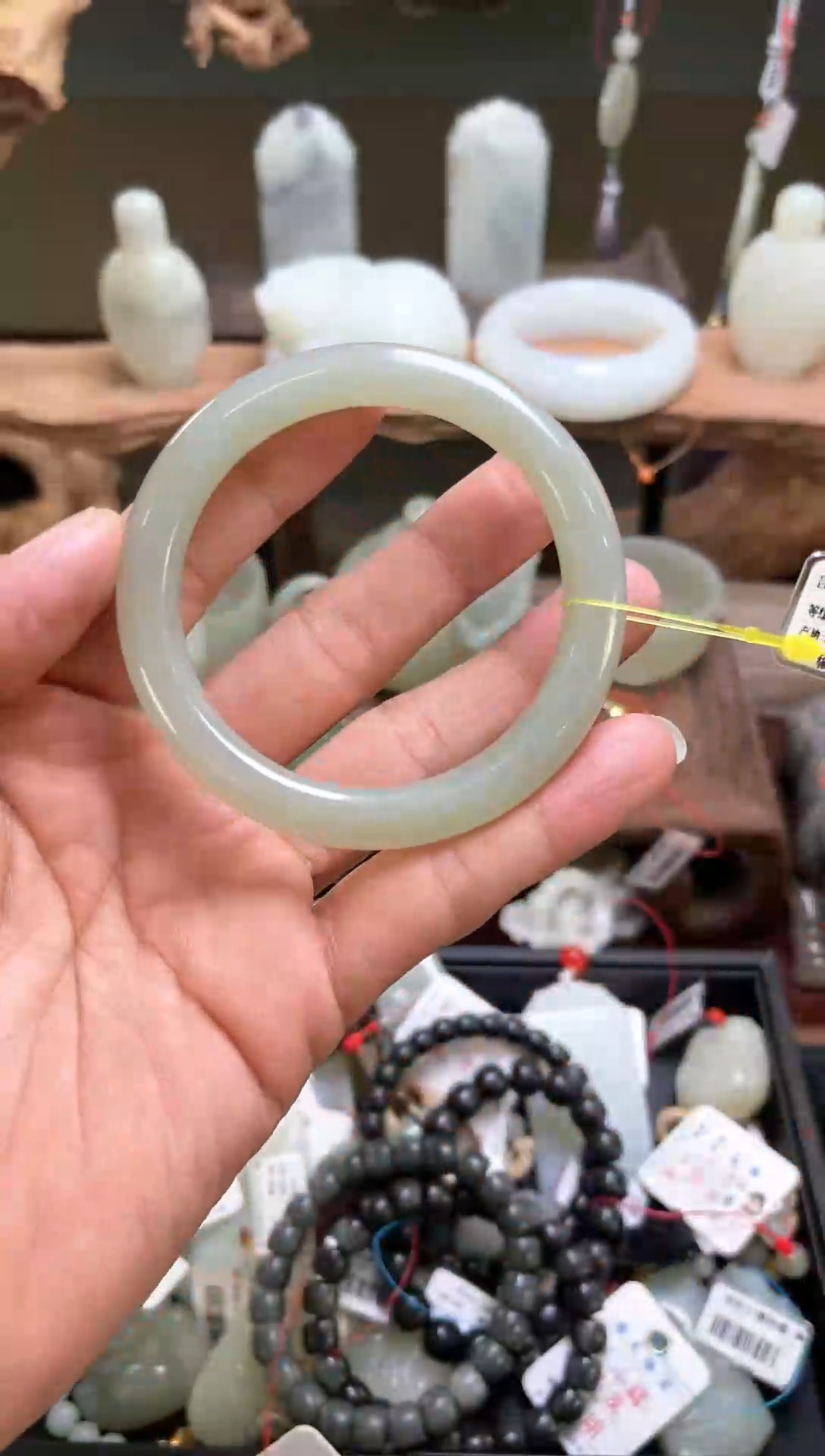 【闪购商品】和田玉手镯未镶嵌且末青白手镯57+圈31309