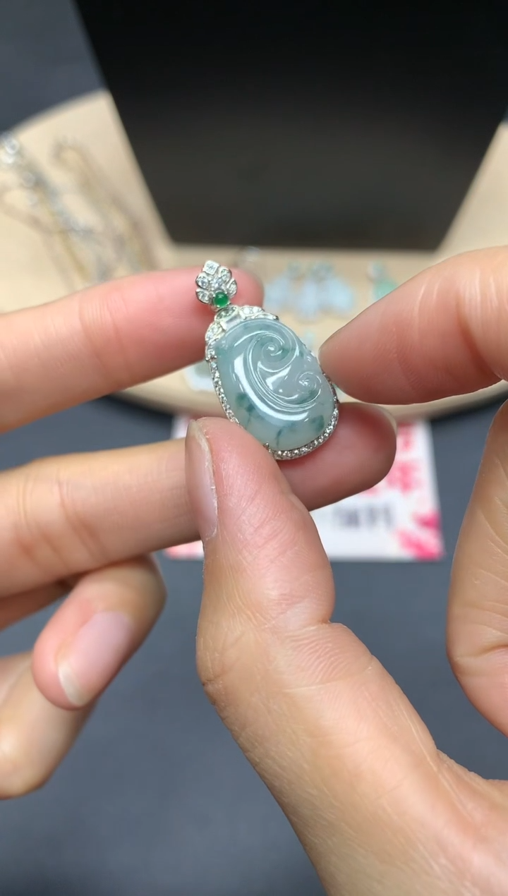 【闪购商品】翡翠吊坠(不含链)银S925镶嵌如意【多样性发其一】