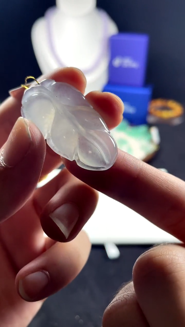 翡翠未镶嵌颈饰天然缅甸吊坠叶子