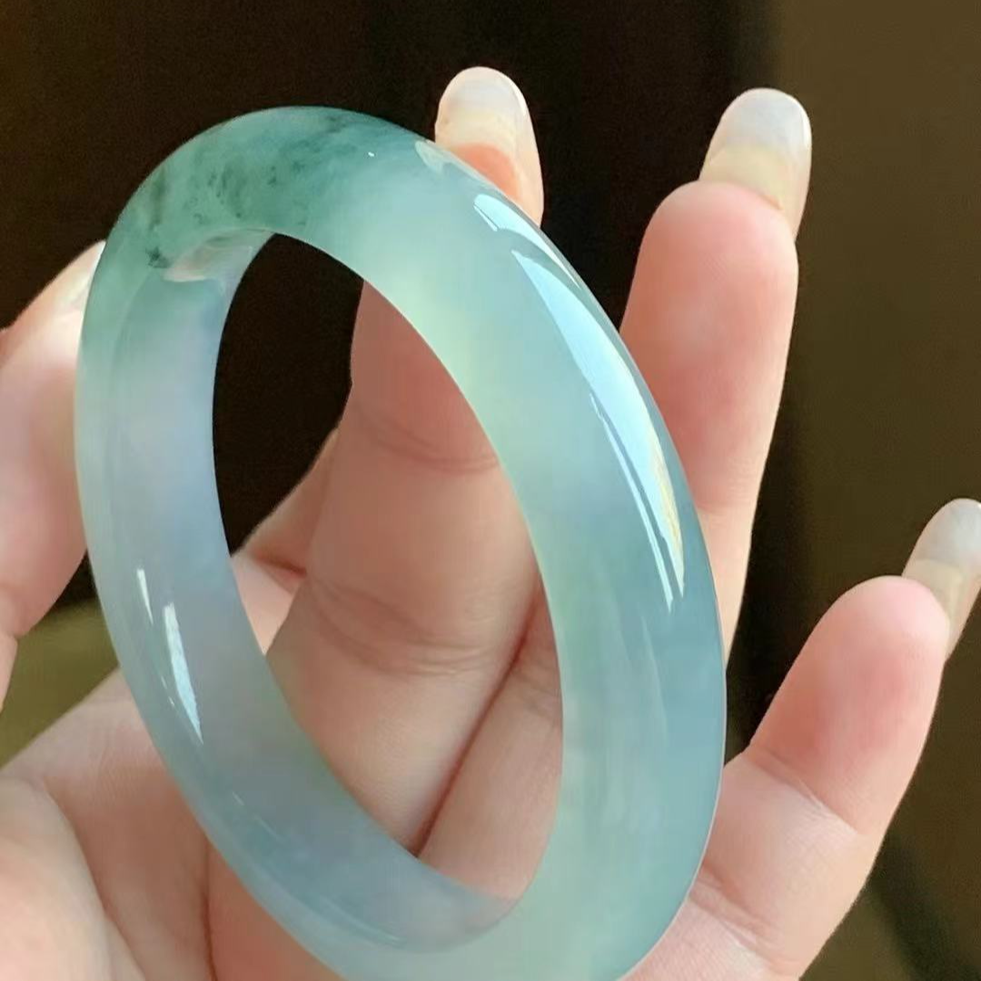 缅甸天然冰飘花翡翠手镯