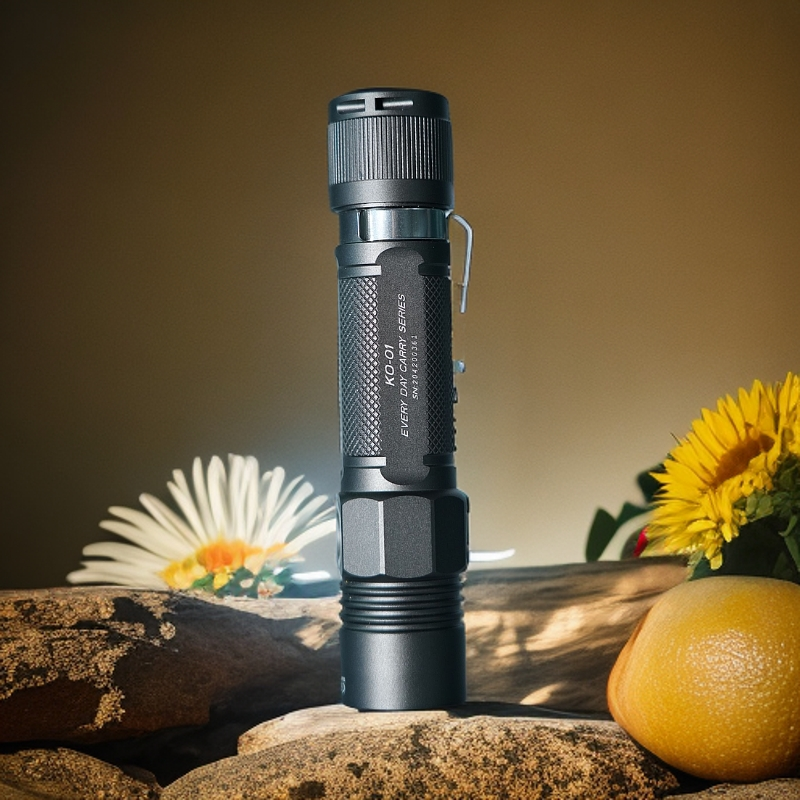 JETBeamNITEYE杰特明KO-01便携强光手电筒
