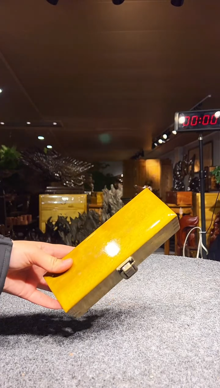 金丝楠木雕款懂*金丝楠木