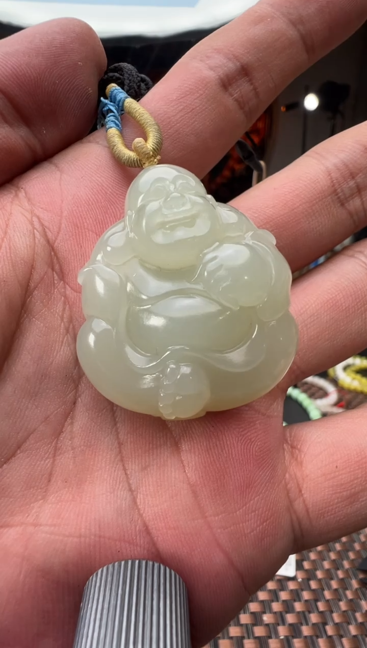 吊坠(赠链)未镶嵌和田玉且末料迪克兰佛公吊坠