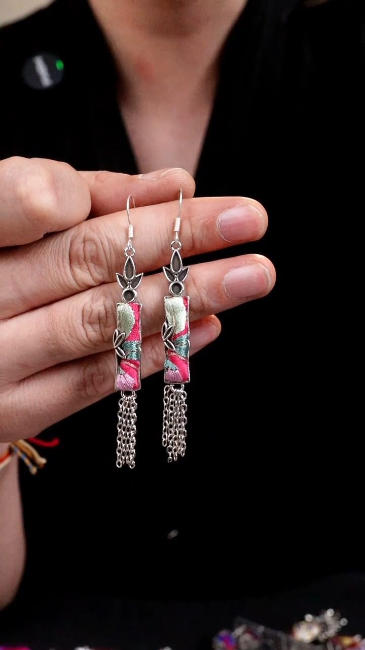 【闪购商品】织绣0103非遗手工刺绣耳环