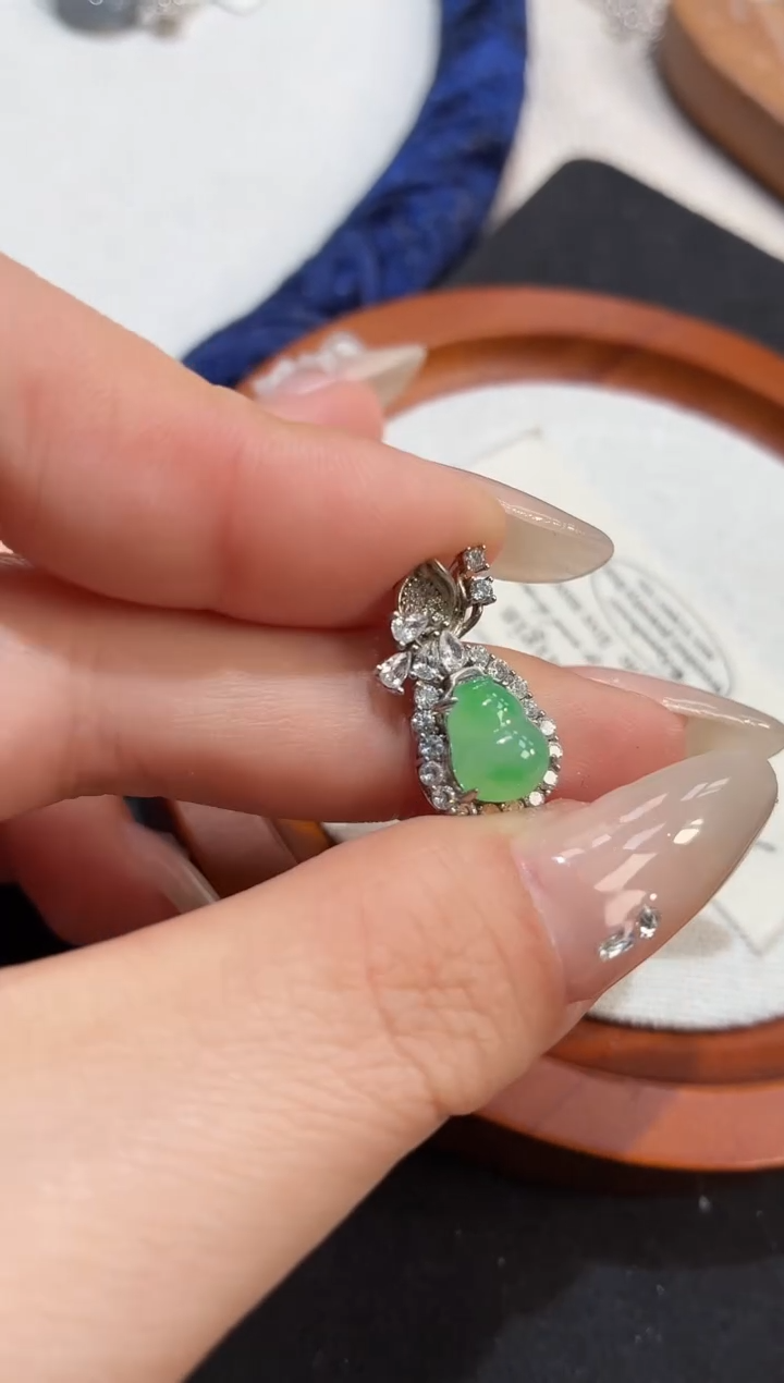 吊坠(不含链)银S925镶嵌翡翠【挽石珠宝】葫芦