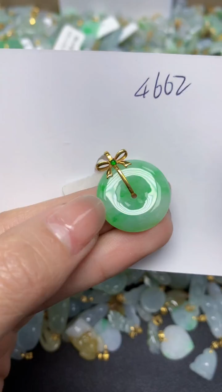 【闪购商品】翡翠颈饰18K金镶嵌天然翡翠A货