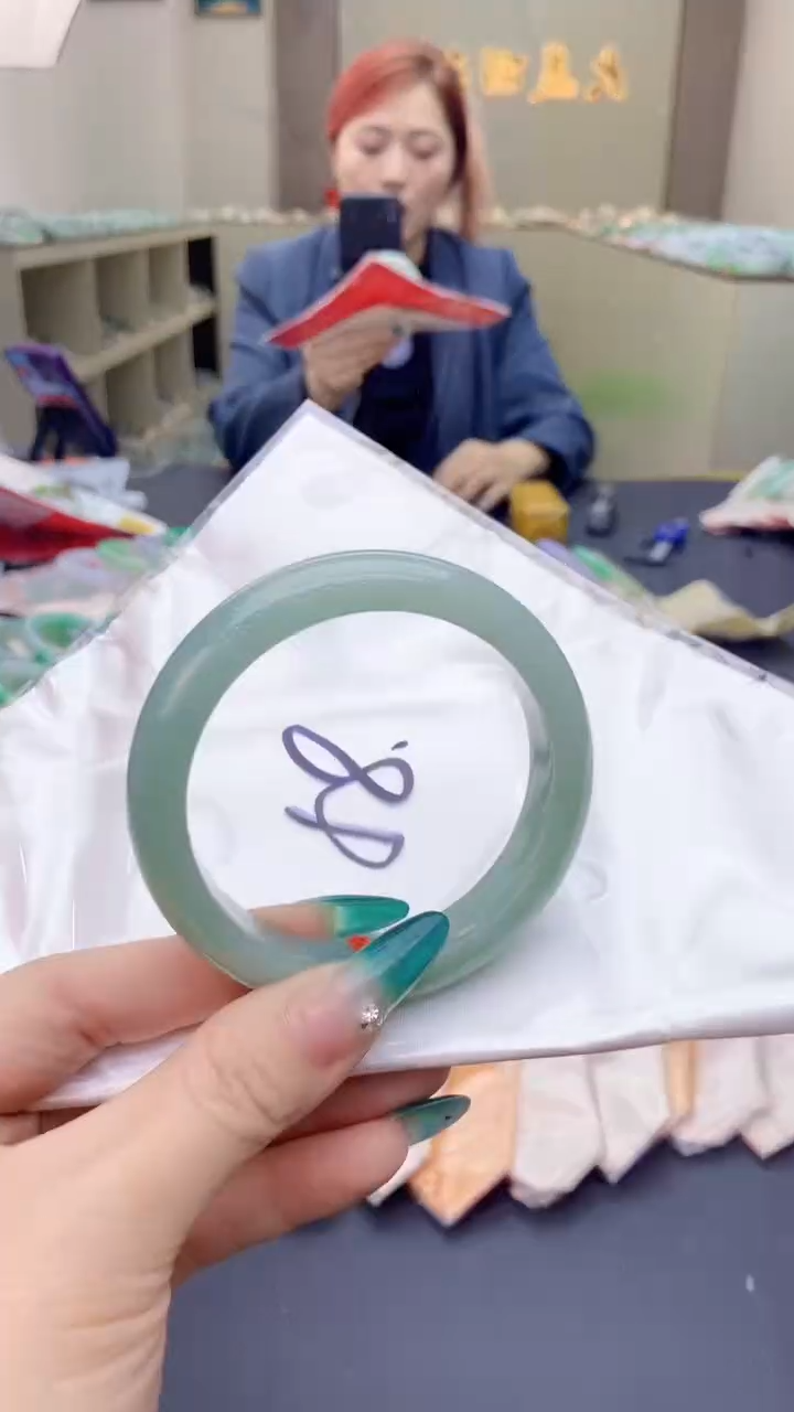 【闪购商品】翡翠手镯未镶嵌0196261440