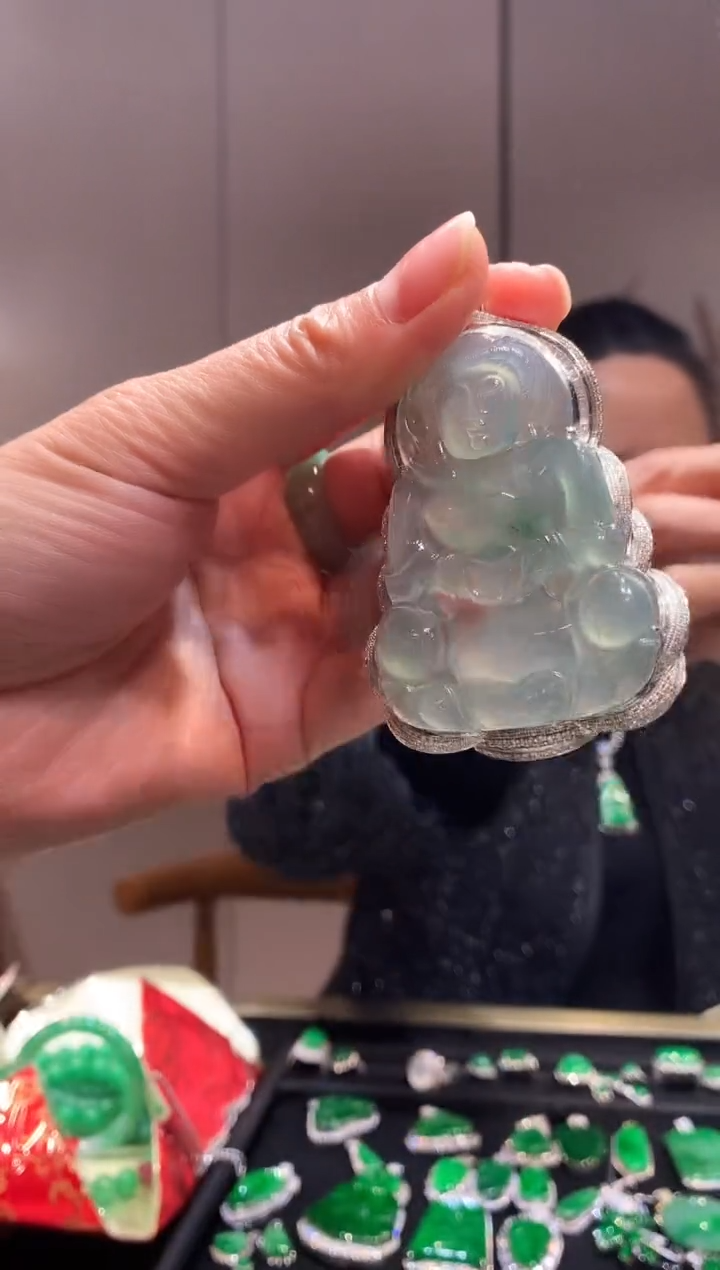 【闪购商品】翡翠吊坠(不含链)18K金镶嵌观音