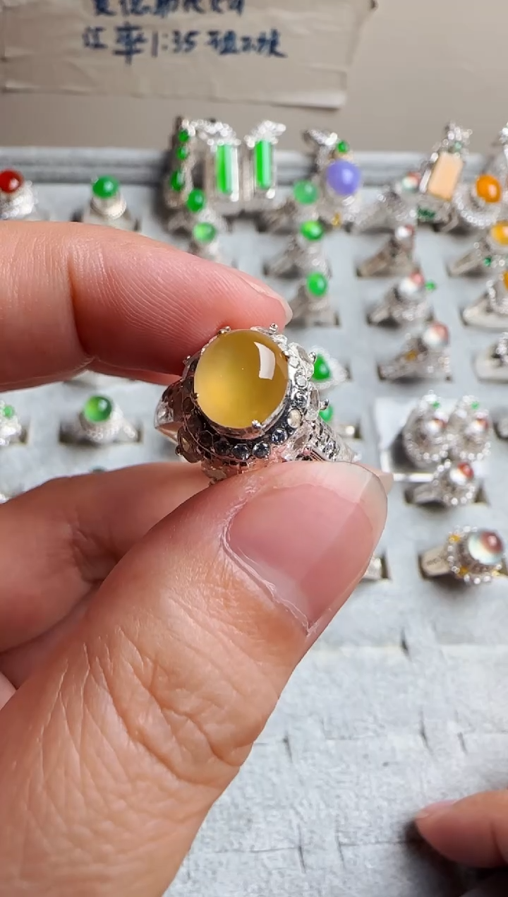 【闪购商品】定制翡翠未镶嵌冰种翡翠黄翡戒面