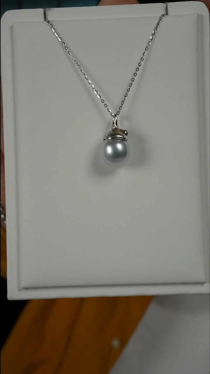 吊坠(赠链)银S925镶嵌海水珍珠澳白松果款10-11mm