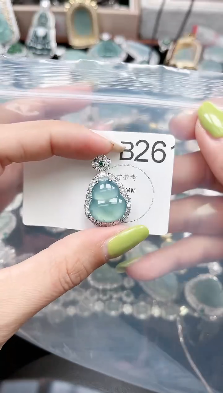 【闪购商品】翡翠颈饰未镶嵌26赠皮绳