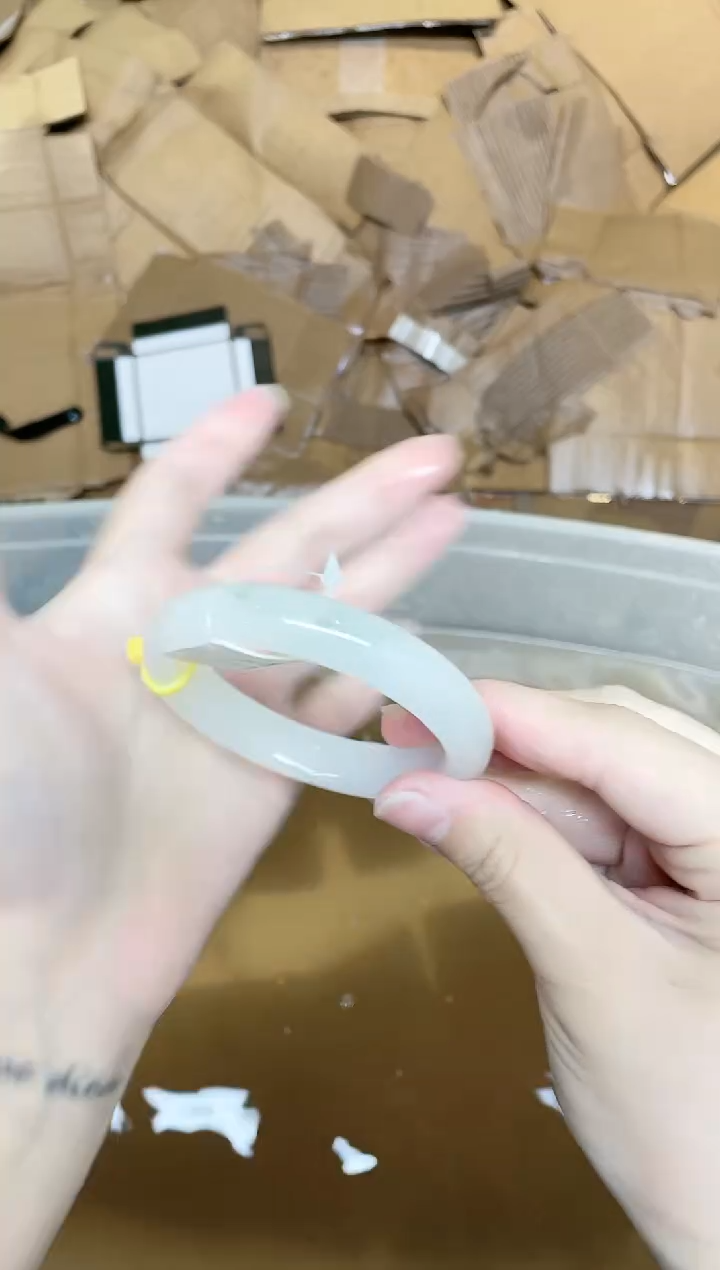 石英质玉手镯未镶嵌483-56