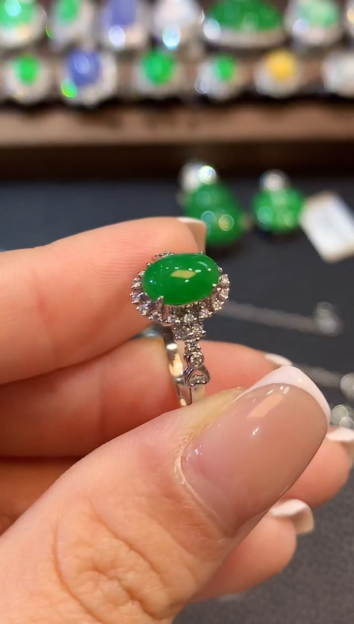 18K金镶嵌戒指翡翠A12