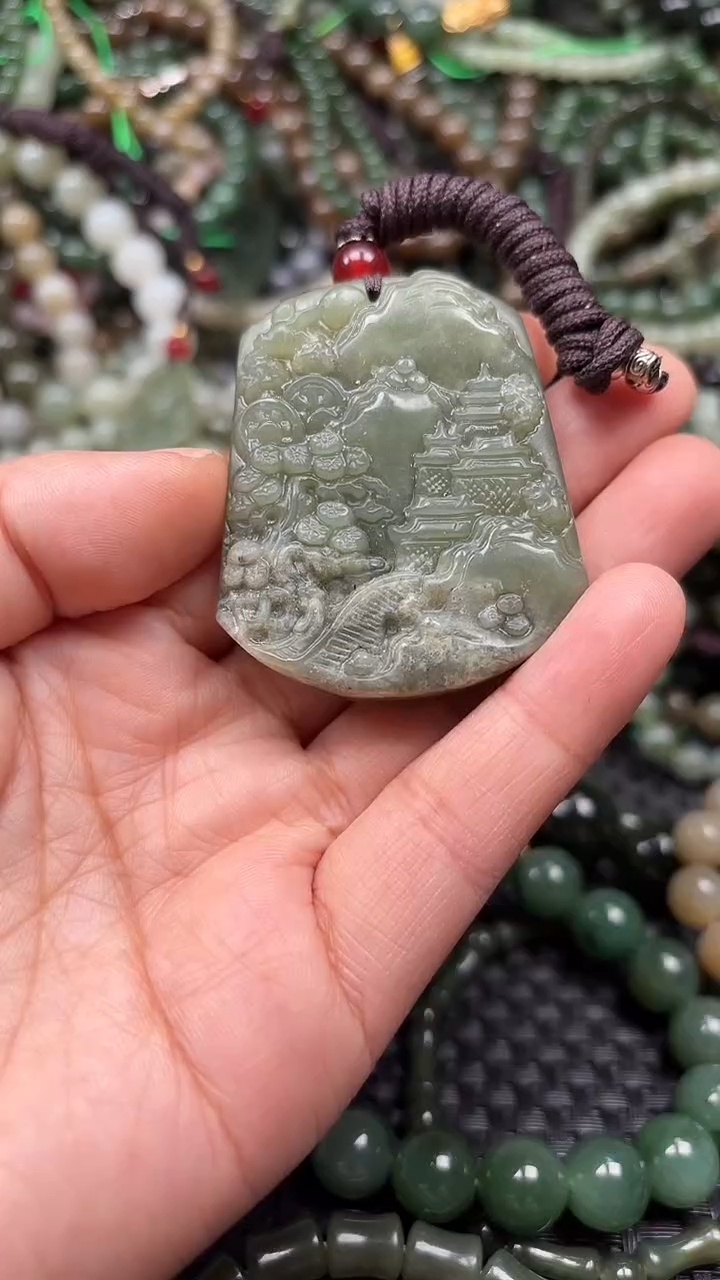 颈饰未镶嵌和田玉1