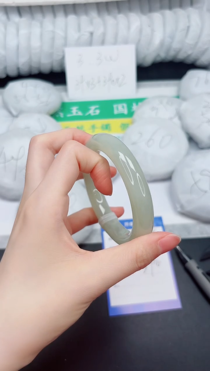 和田玉手镯未镶嵌154-57.8QS3