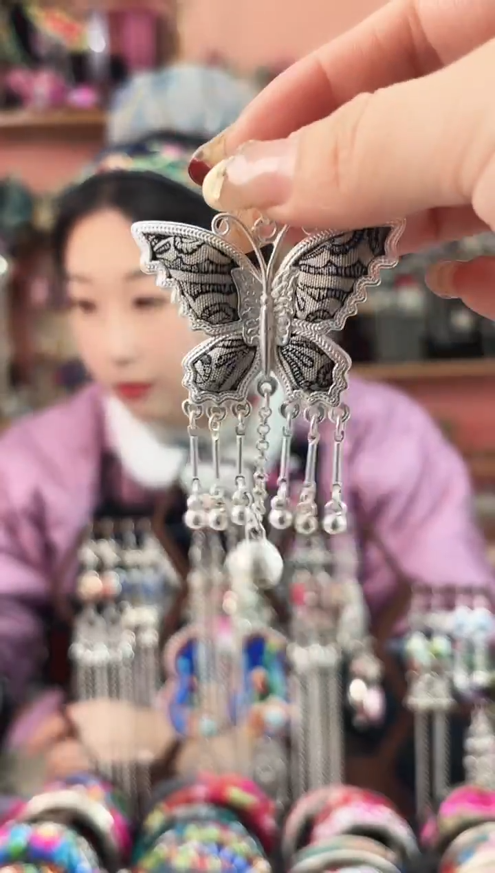 艺枝独绣手工饰品  120