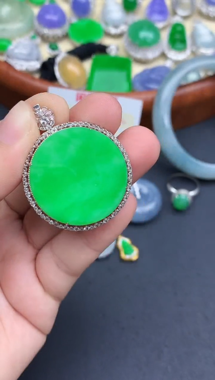 颈饰18K金镶嵌翡翠496-中国好珍宝