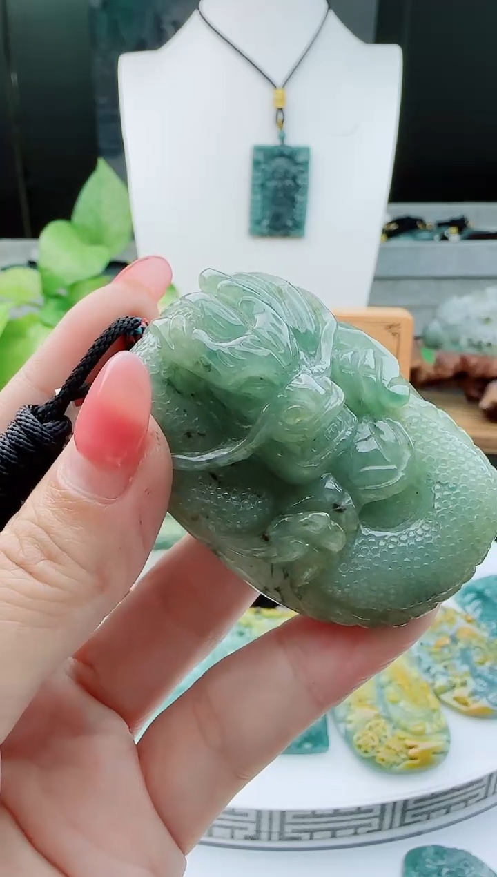 【闪购商品】翡翠颈饰未镶嵌1111111111